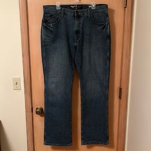 Ariat Men’s Relaxed Boot Jeans
38x36 Style M4 Medium Blue Wash